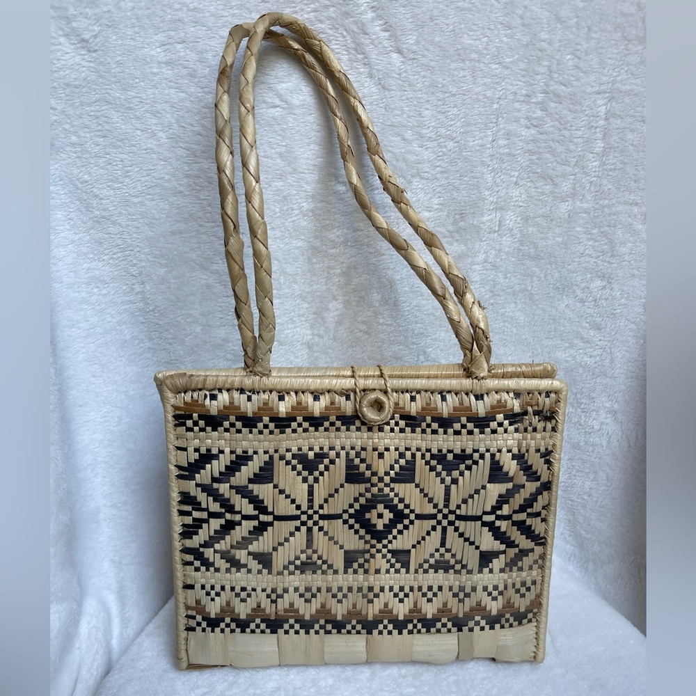 Amazing vintage rattan wicker woven purse